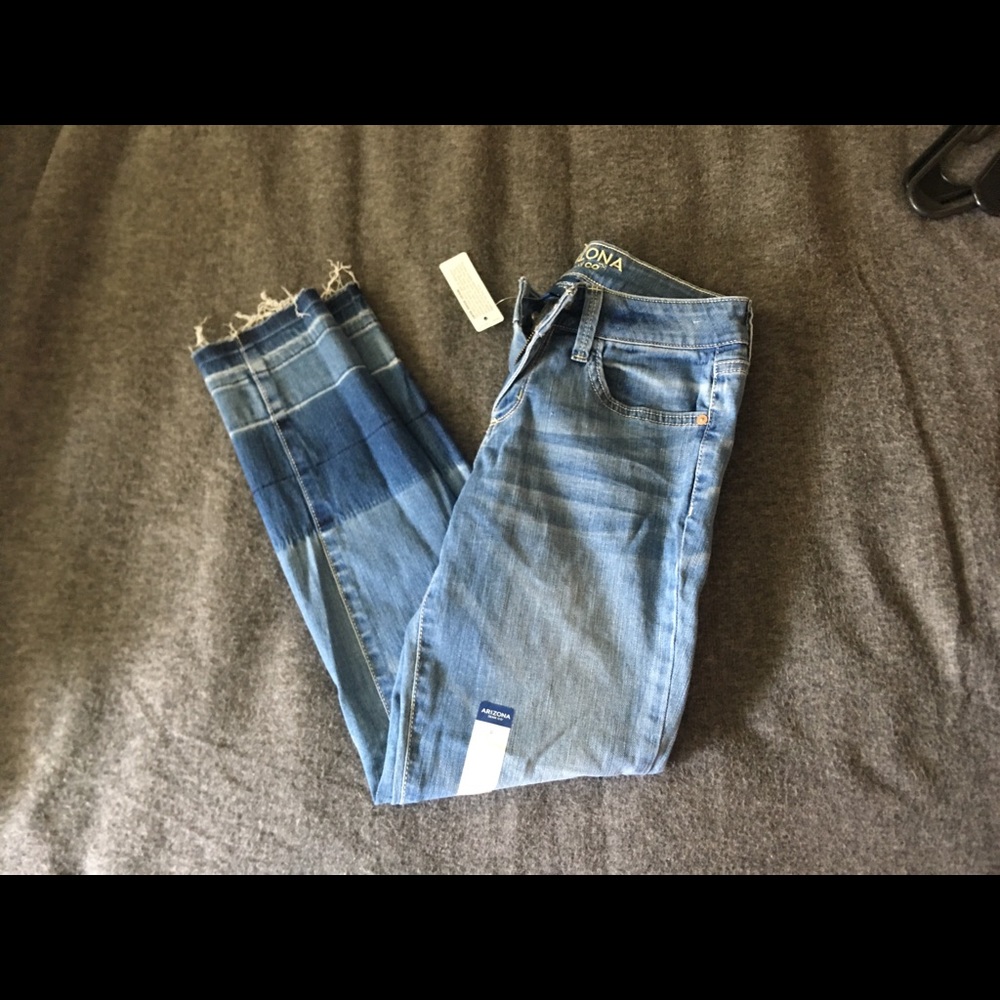 NEW! Arizona Jeans